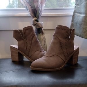 Sonoma Mushroom Ankle Booties size 6.5